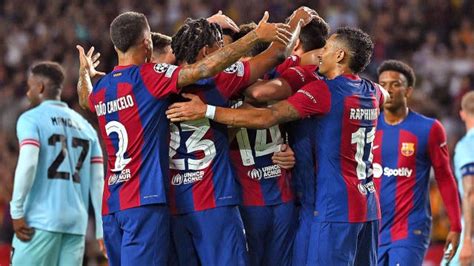 Barcelona made a dominant start to the new Champions League campaign with a thumping 5-0 victory over Royal Antwerp. Joao Felix opened the scoring after ten minutes and set up Robert Lewandowski ...